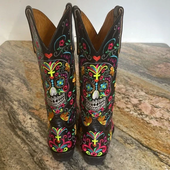 Old Gringo Klak Sugar Skull Cowgirl Boots
Multi-Colored Embroidery Size 6.5 - Picture 4 of 7